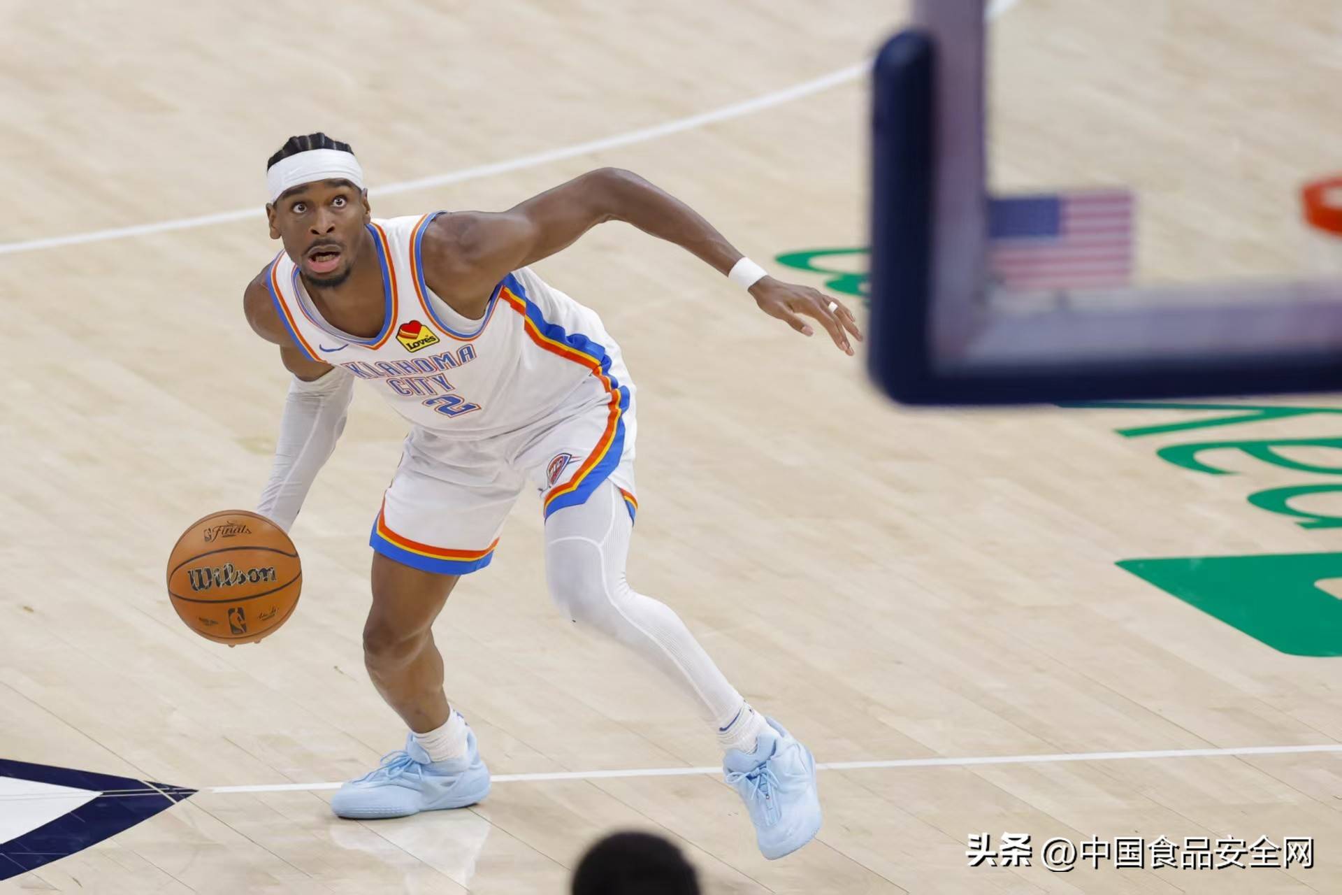 包含掘金险胜日本男篮，利拉德绝境逆转的词条