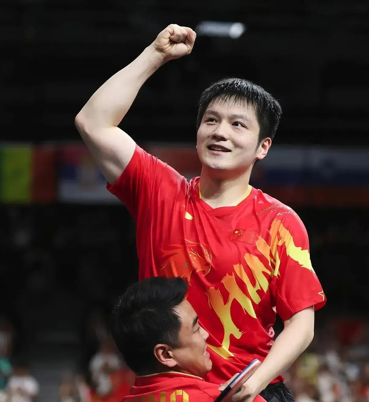 九游体育平台-中国乒乓球队翻盘法国乒乓球队，樊振东完成帽子戏法的简单介绍