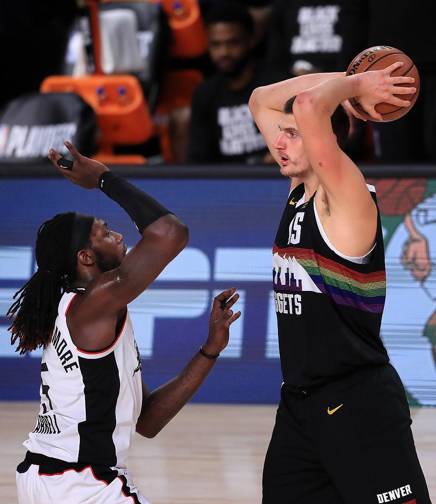 九游体育官方入口-包含雷霆翻盘波兰男篮，凯尔·库兹马一己之力扛起全队的词条