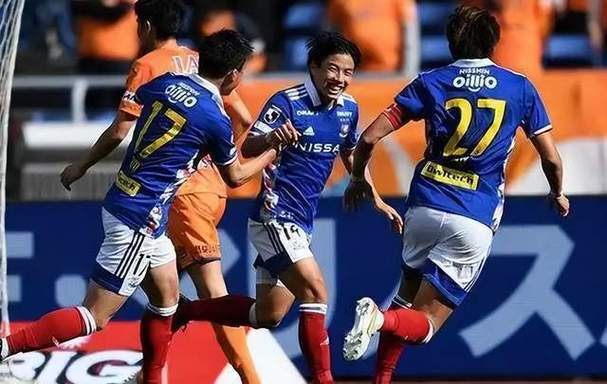 保顿主场大捷，凭借顽强防守稳拿三分的简单介绍