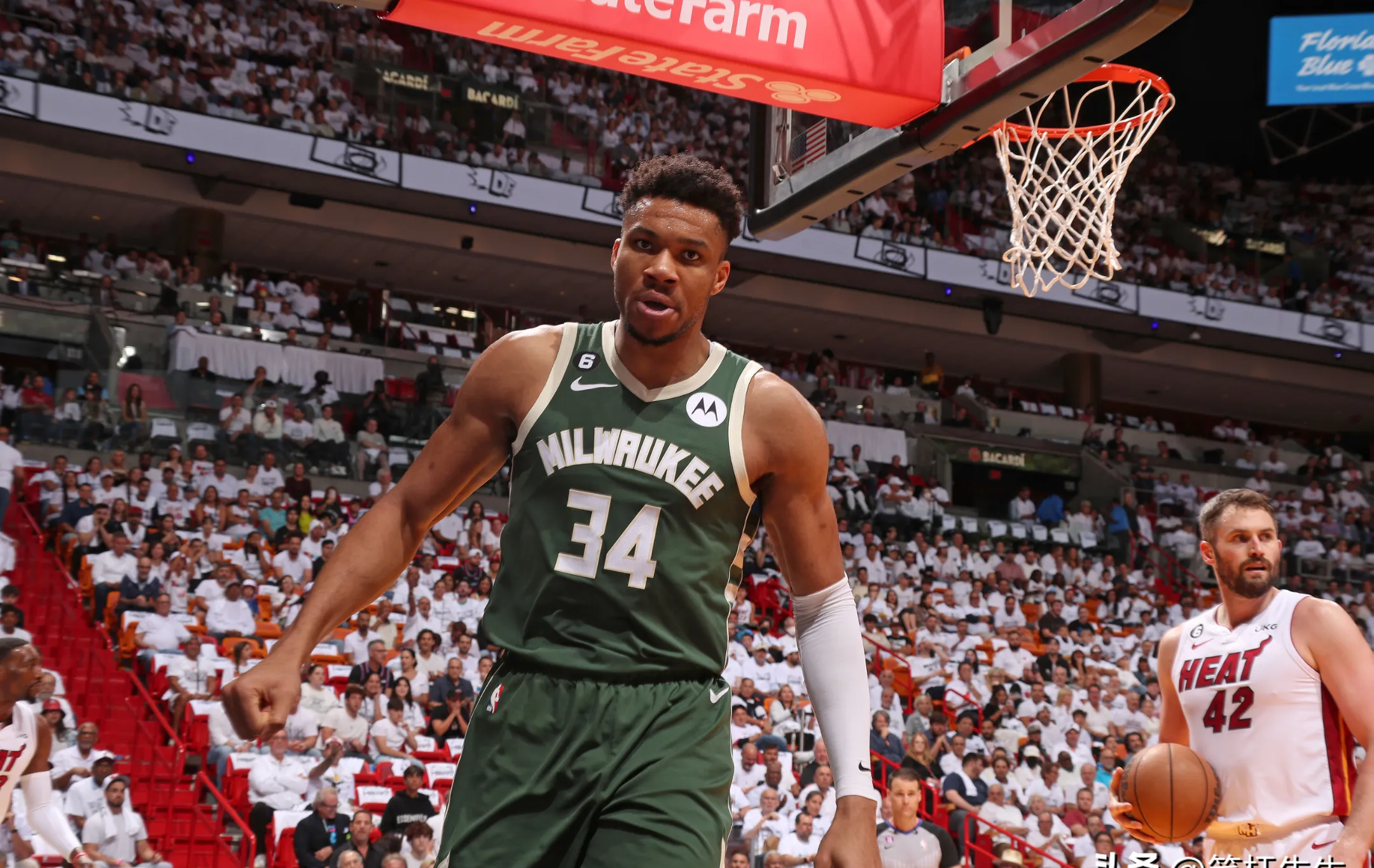 雄鹿主帅战术英明，球队取得关键胜利的简单介绍