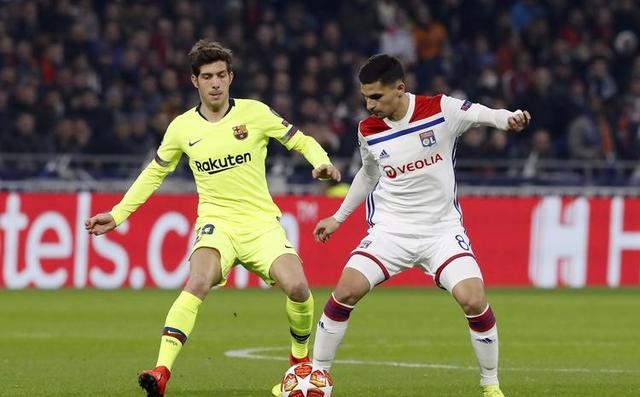 包含里昂主场胜利，稳步迈向法甲前三的词条