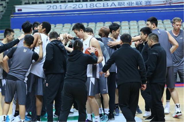 北京联合拼搏，赢得生死战胜利