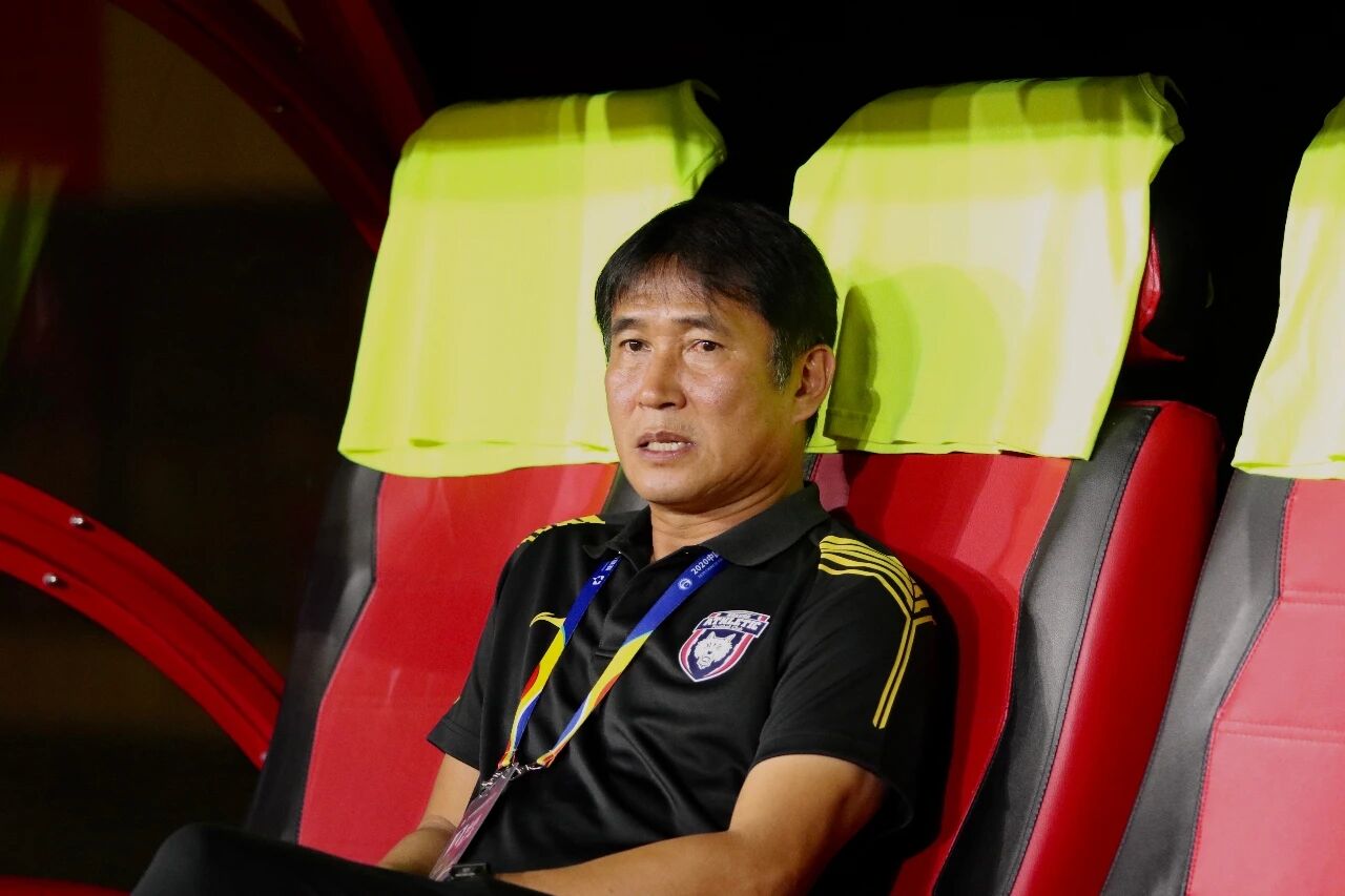 关于陕西球队积极进攻，取得胜利斩获荣誉的信息