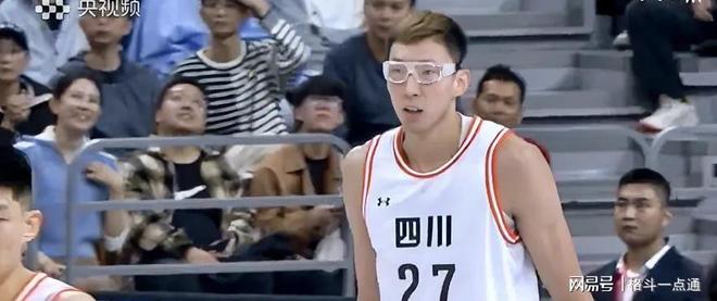 九游APP-浙江队险胜火箭，周琦点燃赛场