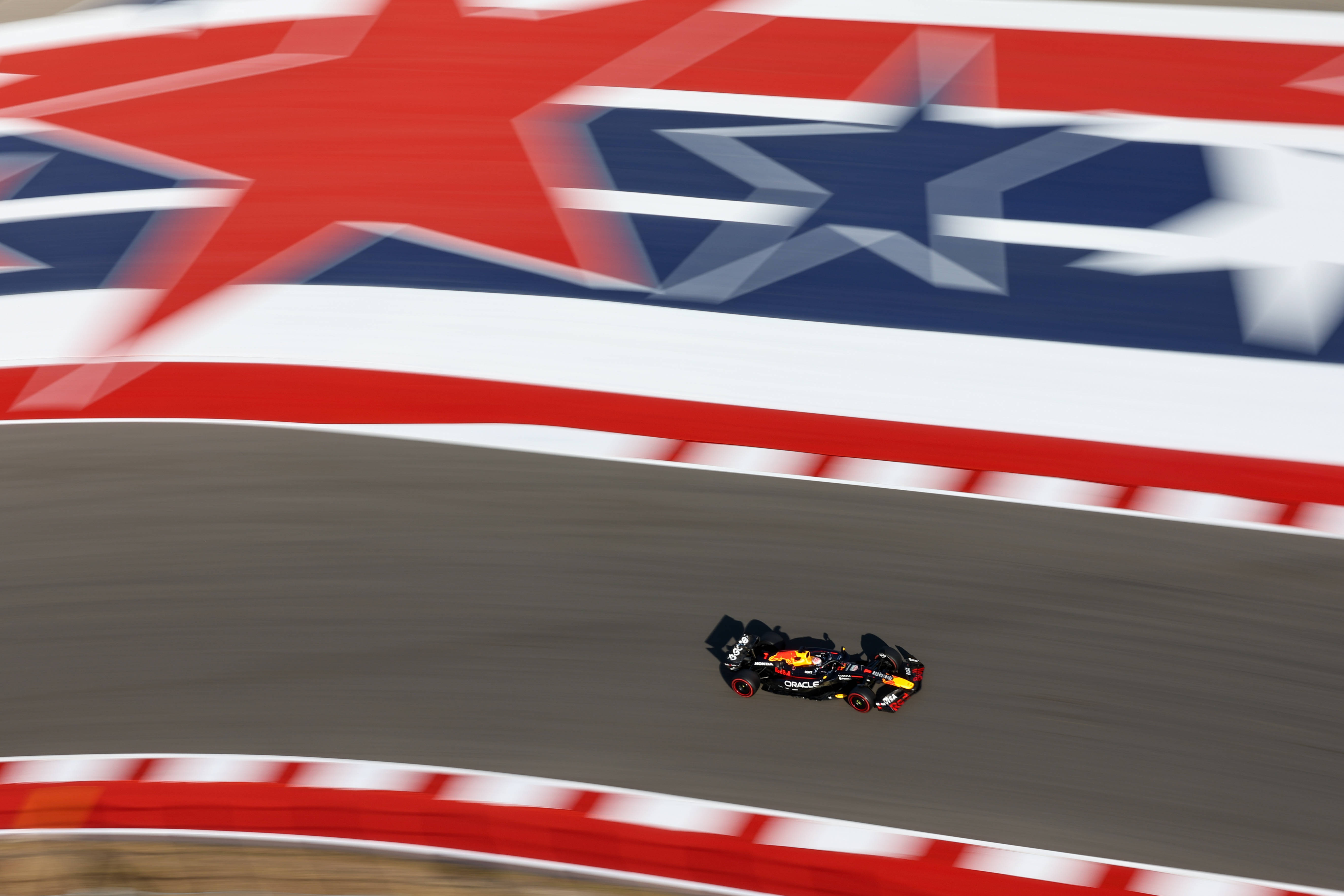 包含哈斯车队完胜索伯车队，维斯塔潘统治全场的词条