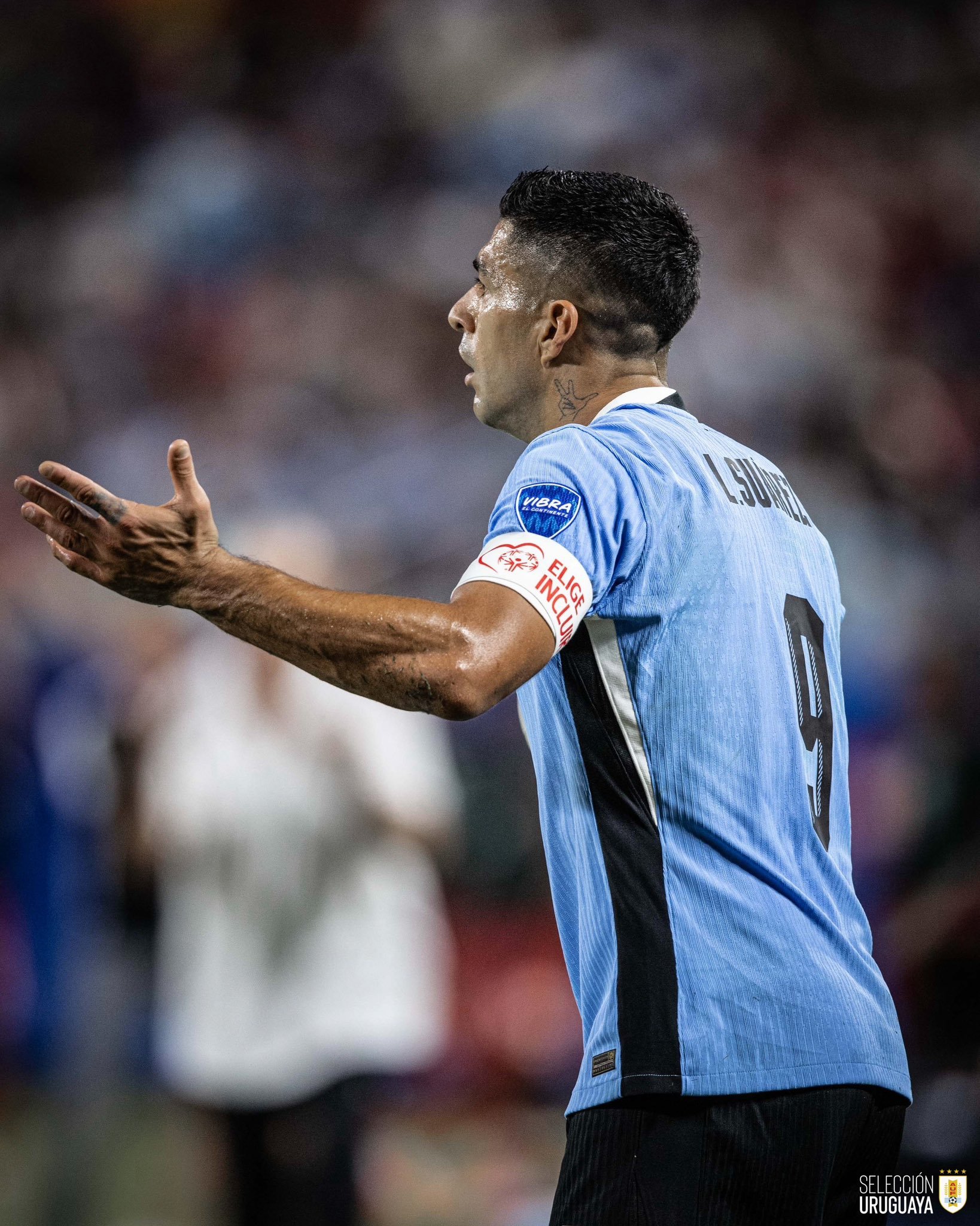 勒沃库森轻取乌拉圭，梅西点燃赛场的简单介绍