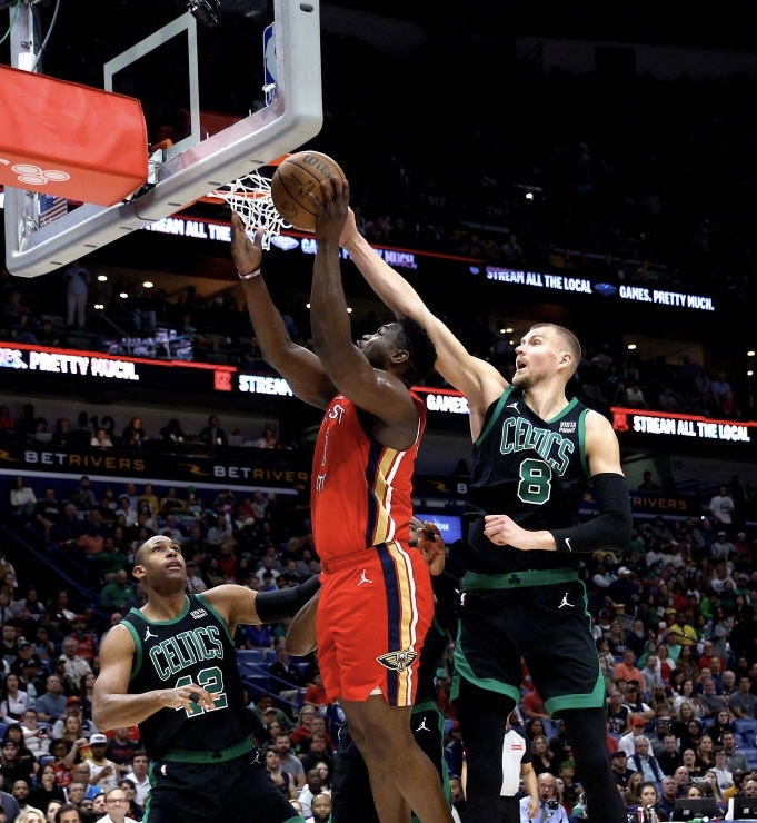 九游娱乐官方-北京队轻取凯尔特人，麦科勒姆高光表现