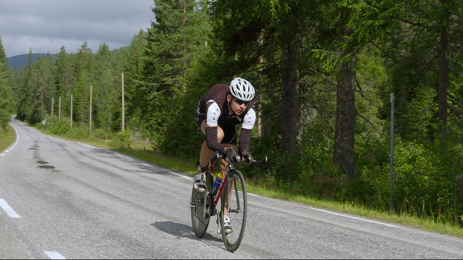 从绿茵场到乒乓球台,葡萄牙足球的碾压与梁靖崑的关键制胜启示录