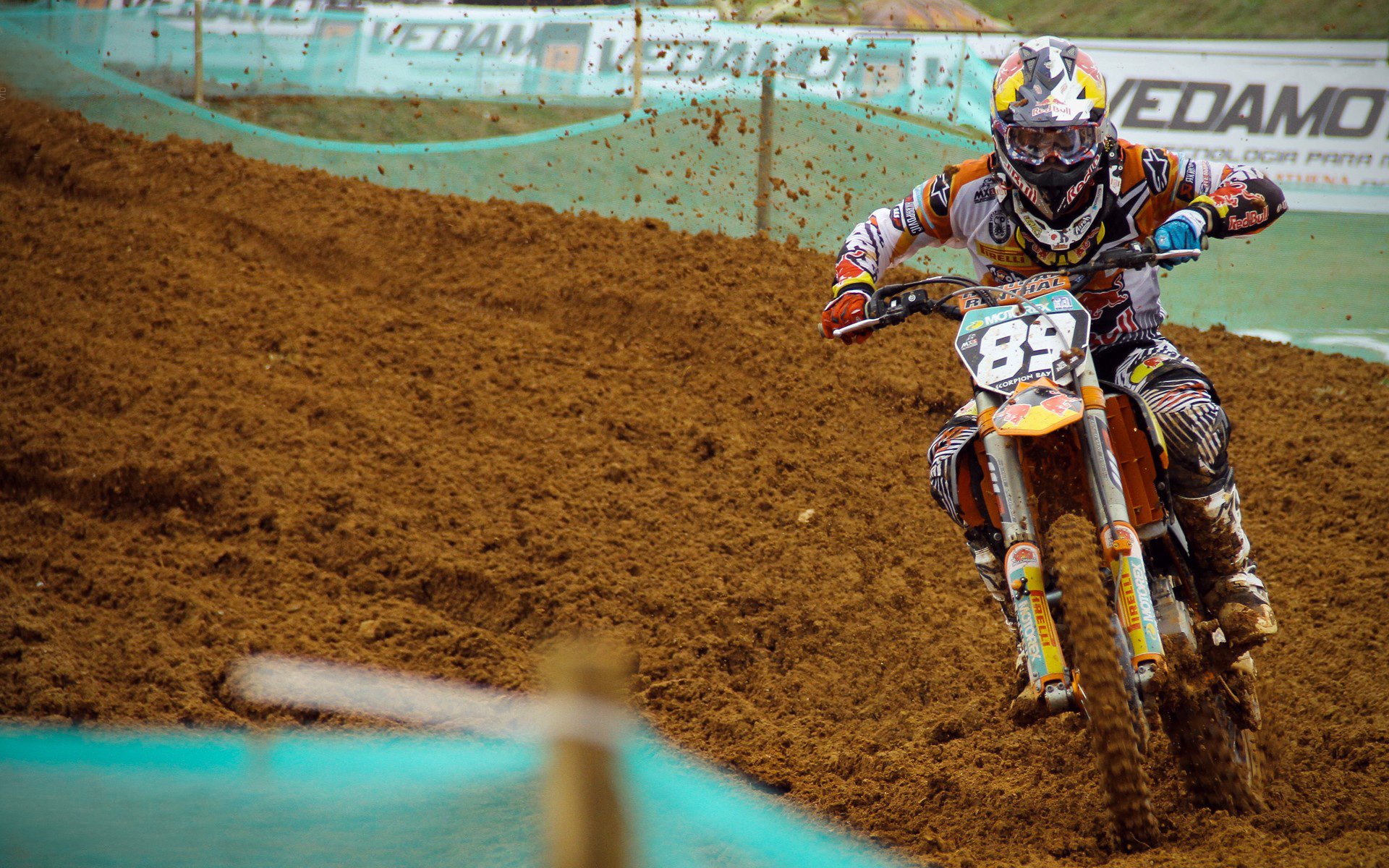 九游娱乐网页-赛道新章，周冠宇刷新纪录，梅赛德斯强势完胜索伯车队